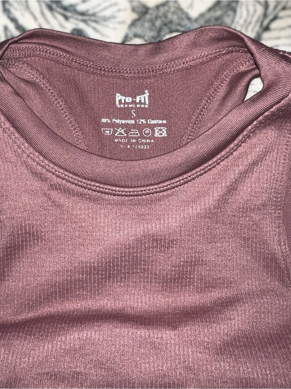 Pro-Fit Ribbed Cropped Tank — Deep Plum - Picture 2 of 5